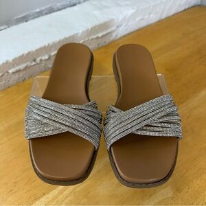 Andiamo Flat Sandals With Rhinestone Embellishment Size 5.5